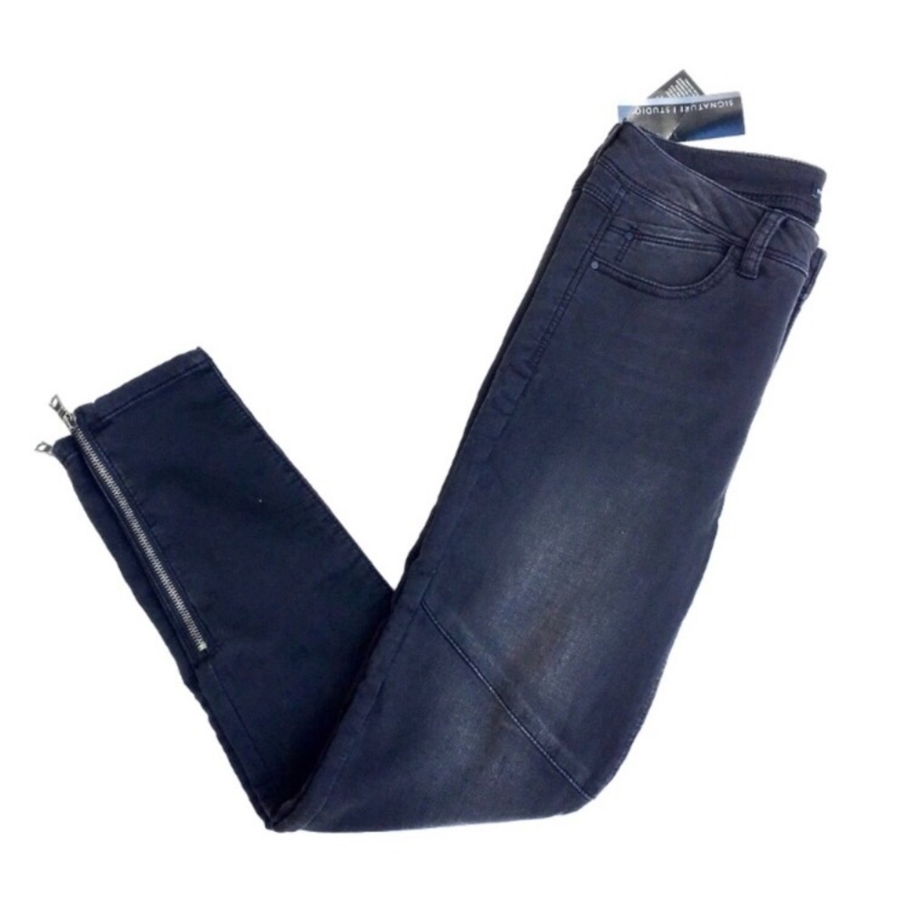 Black Moto Skinnies with Ankle Zip Size 4 NWT